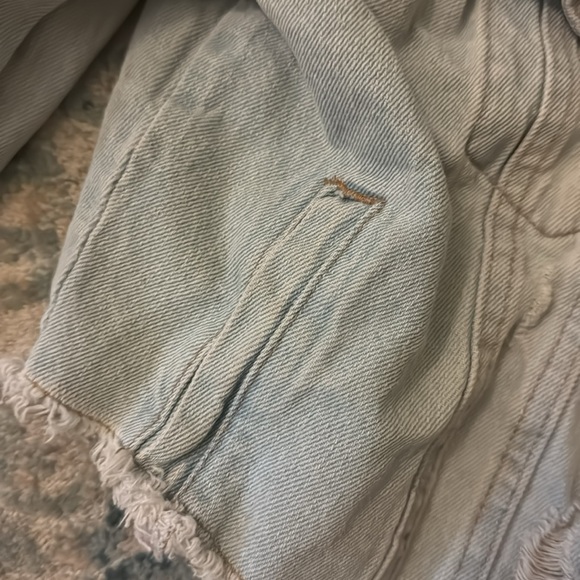Cropped Jean jacket (s) - Picture 3 of 6